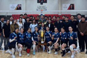 BARÜ Kazakistanlı Öğrenciler Şampiyon MANŞET