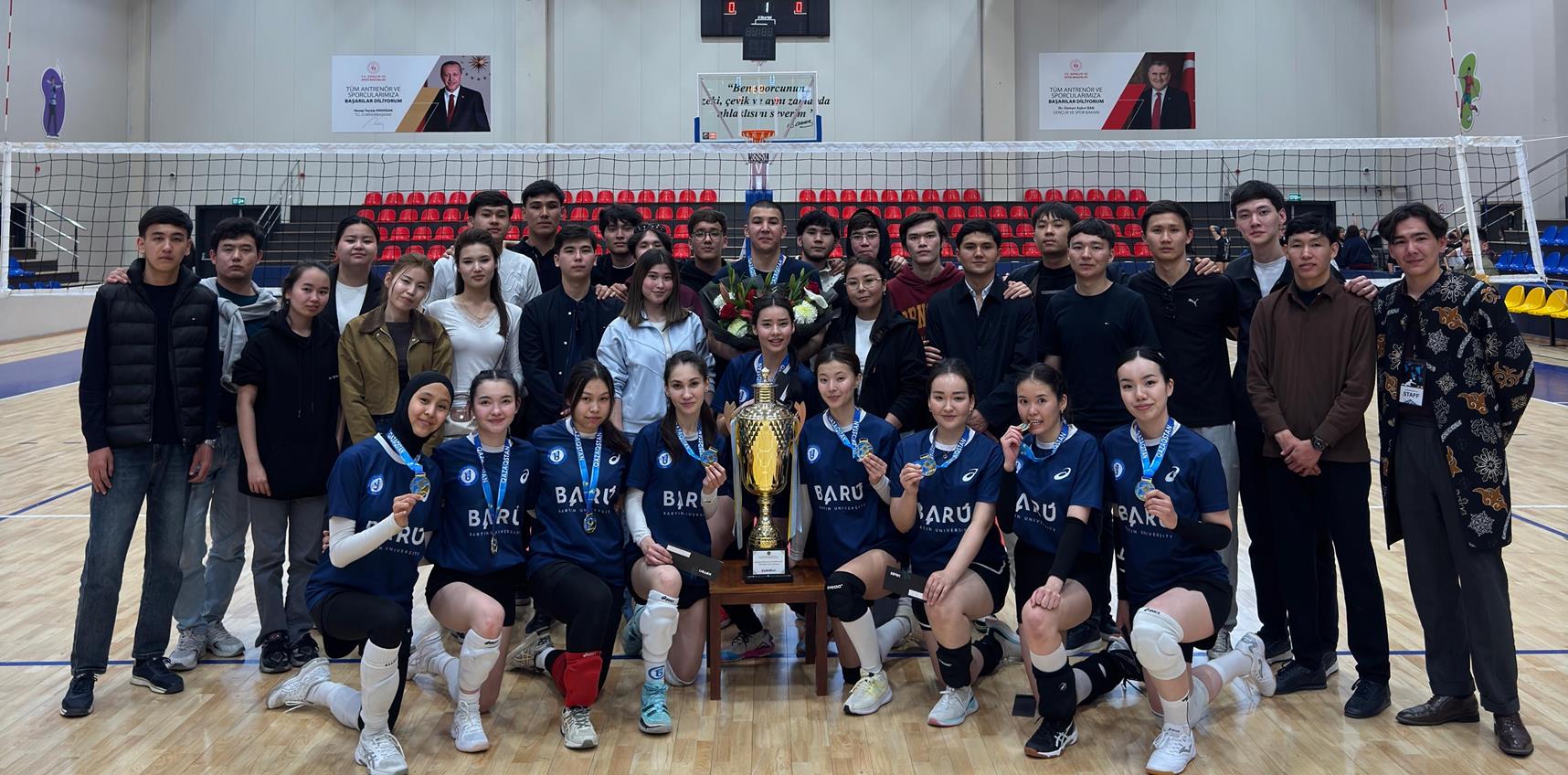 BARÜ Kazakistanlı Öğrenciler Şampiyon MANŞET
